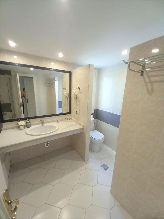 Miraflores Beachfront Penthouse Sitio de Calahonda Exterior photo