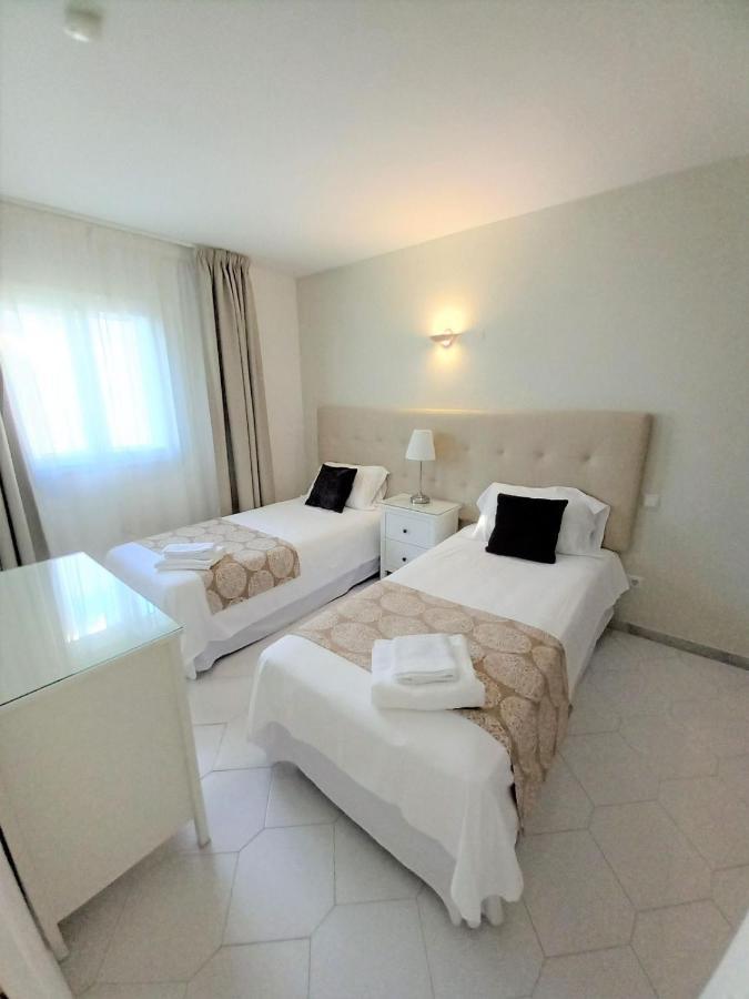 Miraflores Beachfront Penthouse Sitio de Calahonda Exterior photo